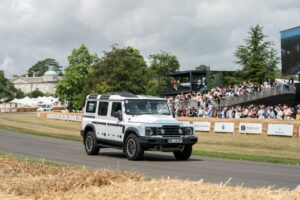 Grenadier FCEV, veicolo dimostrativo a idrogeno, sulla famosa collina di Gooodwood Festival of Speed