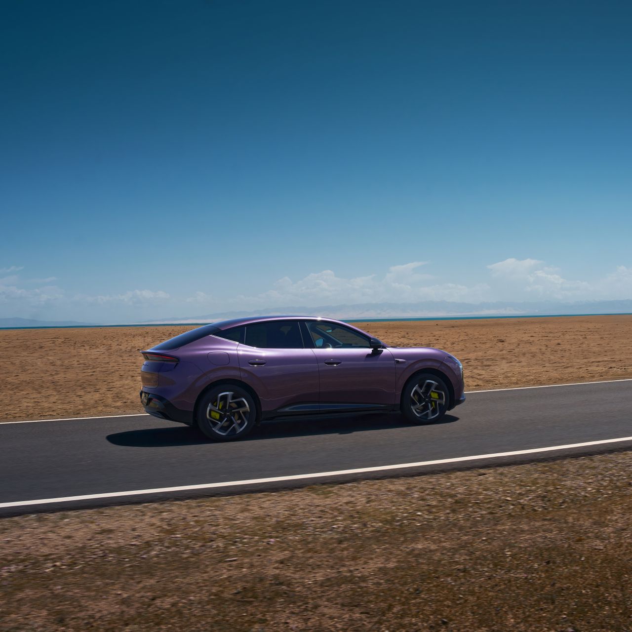 XPENG_L03_Purple-Outdoor Driving