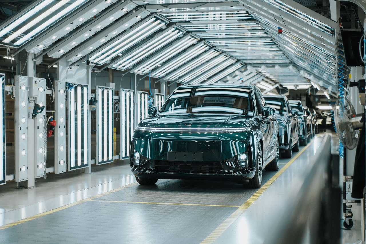 XPENG G9L Luxury SUV
